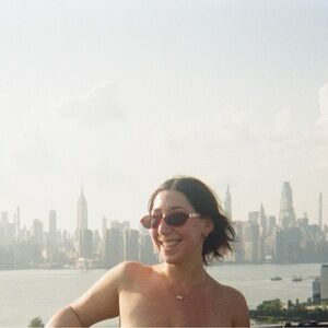 Meet your Posher, Faiga